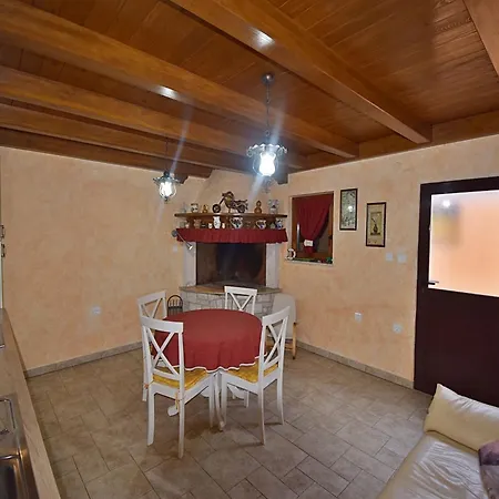 In Near Hidrobaza شقة *