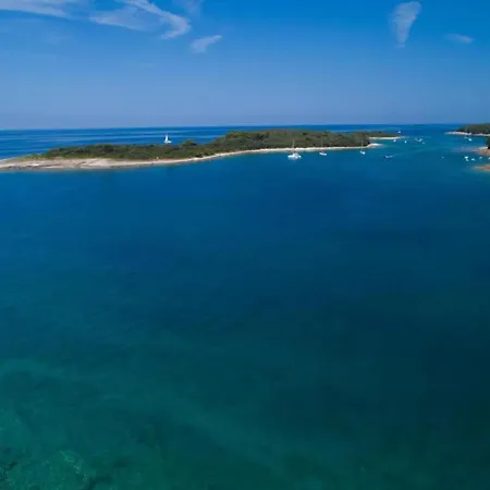 In Near Hidrobaza شقة *