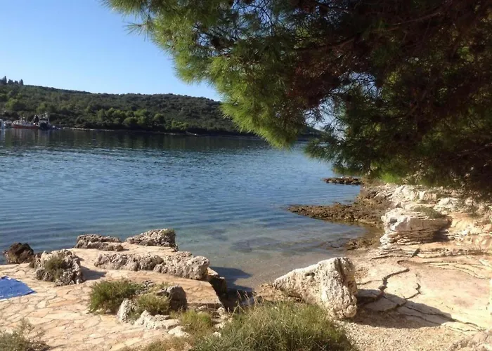 In Near Hidrobaza Apartman Póla