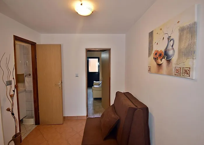 In Near Hidrobaza Apartman